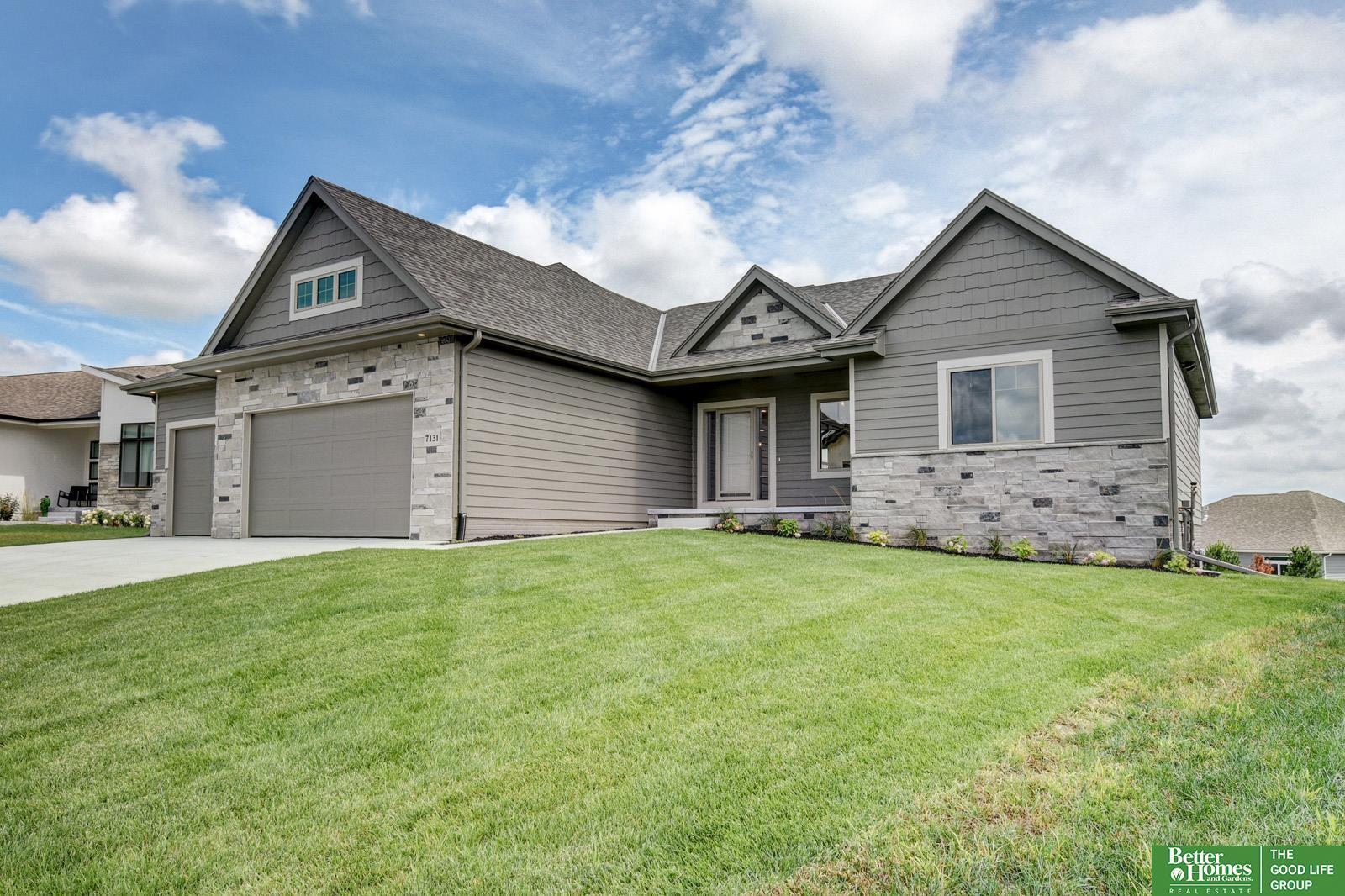 Property Photo: 7131 N 172 Street NE 68007