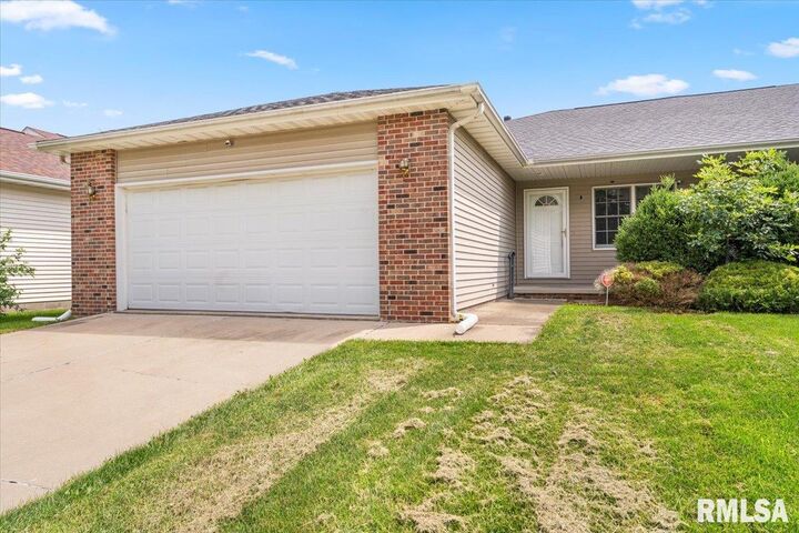 Property Photo:  2418 Neil Street  IL 62707 