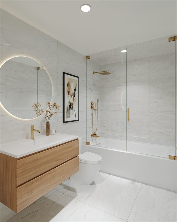 Property Photo:  125 Lowell Street 4C  MA 02143 