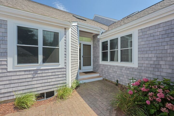 Property Photo:  30 Kates Gln 30  MA 02360 