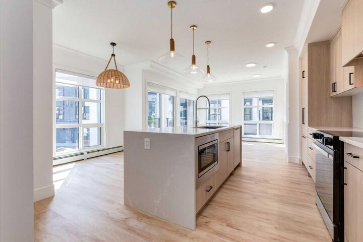Property Photo: 330 Dieppe Drive SW 203 AB T3E 2L4