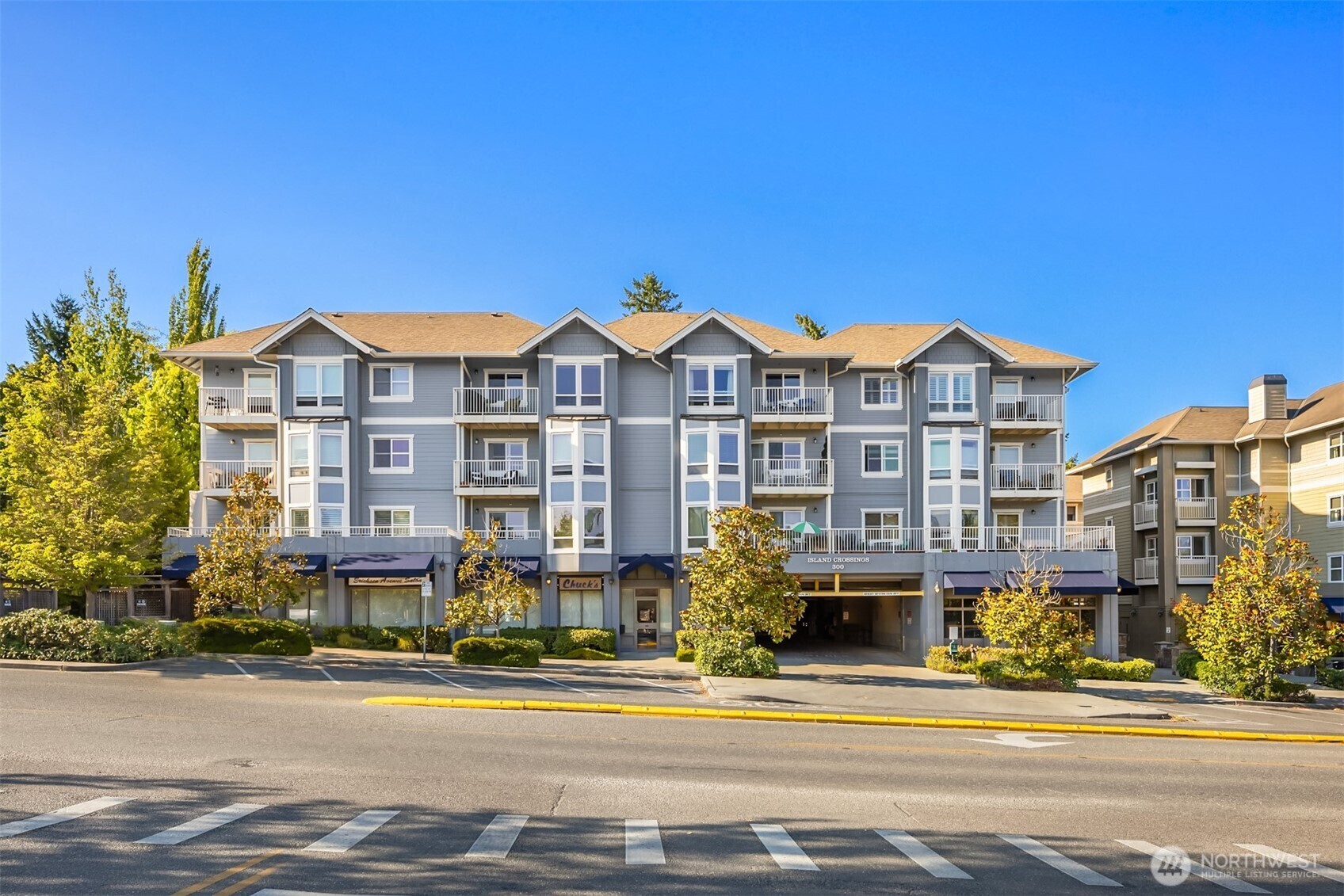 Property Photo: 300 High School Road NE 419 WA 98110