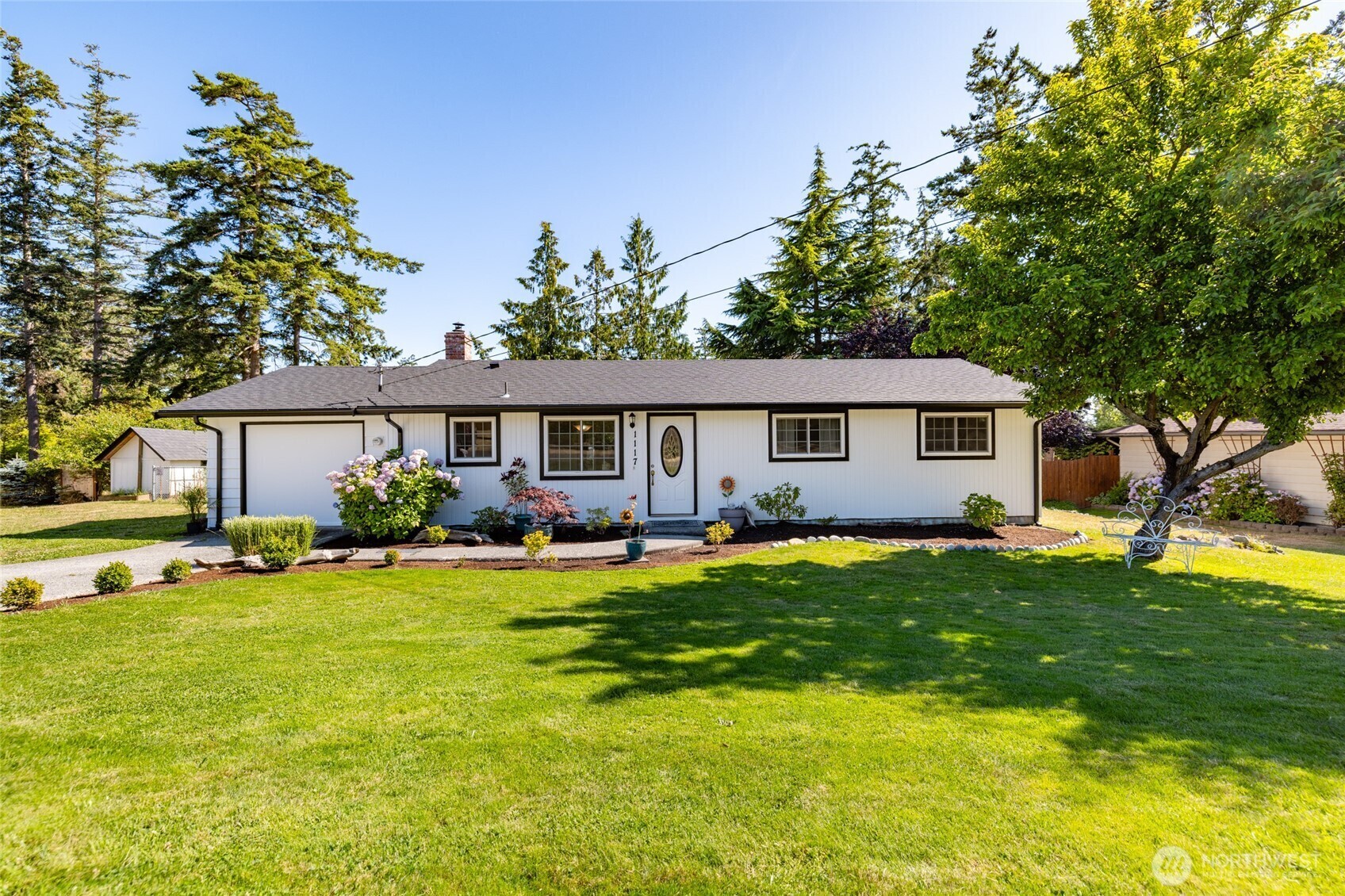 1117  Wildwood Drive  Oak Harbor WA 98277 photo