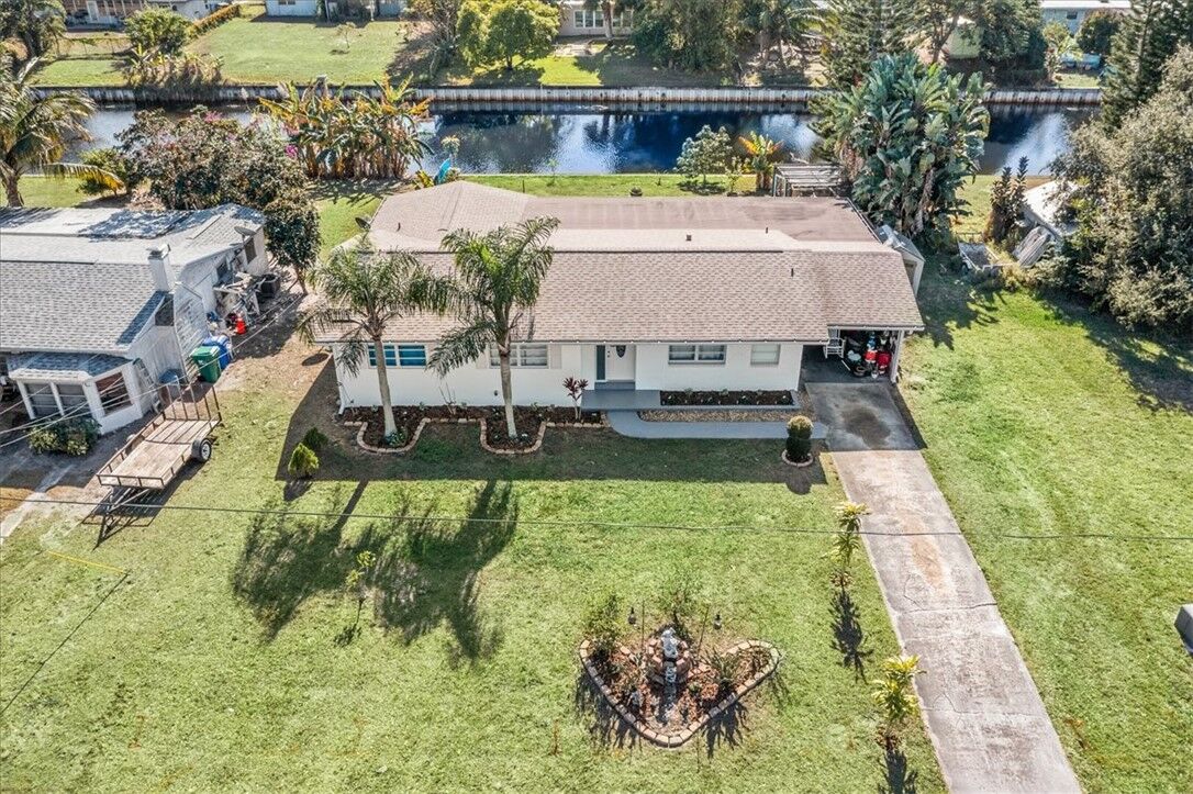 Property Photo: 573 Wimbrow Drive FL 32958
