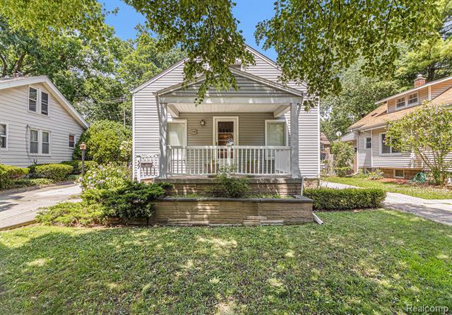 39 Woodward Heights Boulevard  Pleasant Ridge MI 48069 photo