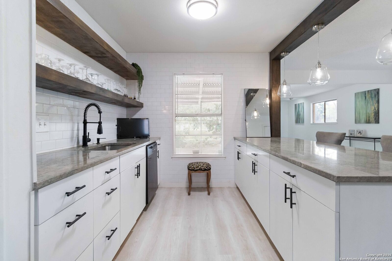 Property Photo:  4602 Hollyridge  TX 78228 