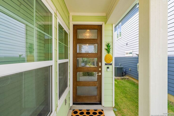 Property Photo: 412 Natalen TX 78209