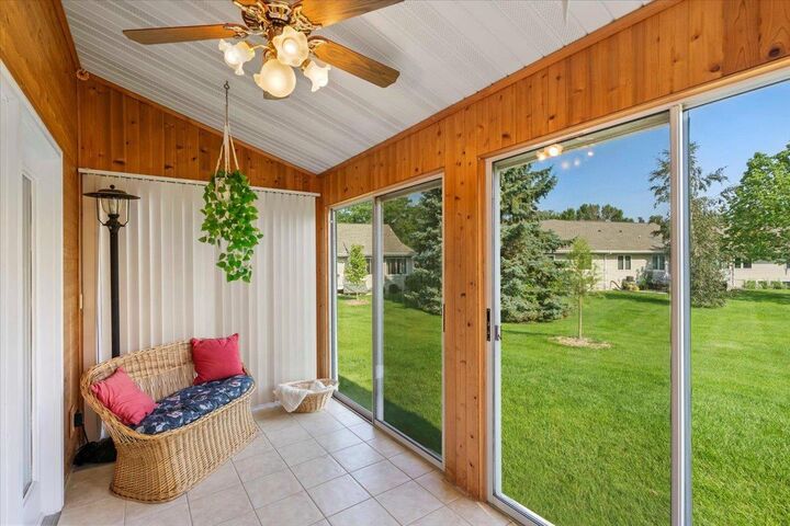730 Kensington Square  Stoughton WI 53589 photo