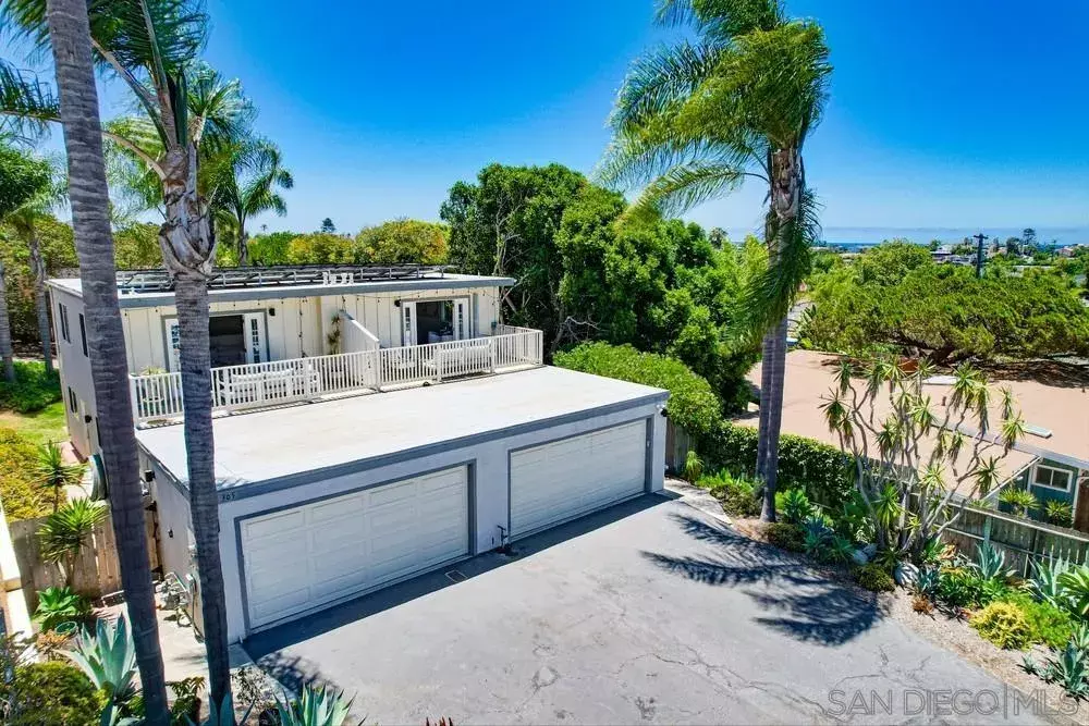 Property Photo: 303-305 Sanford Street CA 92024