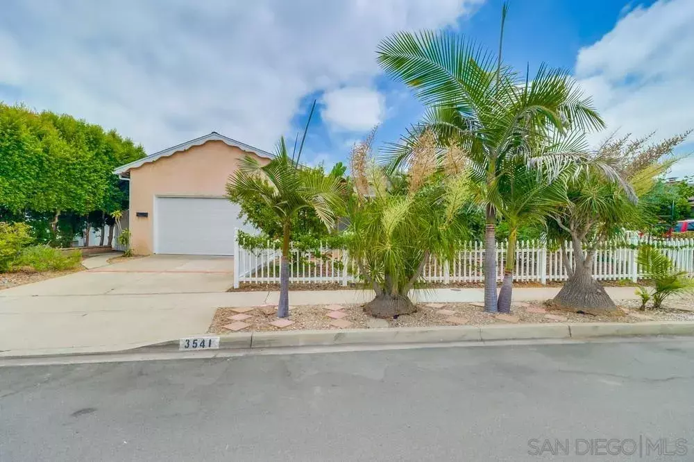 Property Photo: 3541 Pomeroy St CA 92123