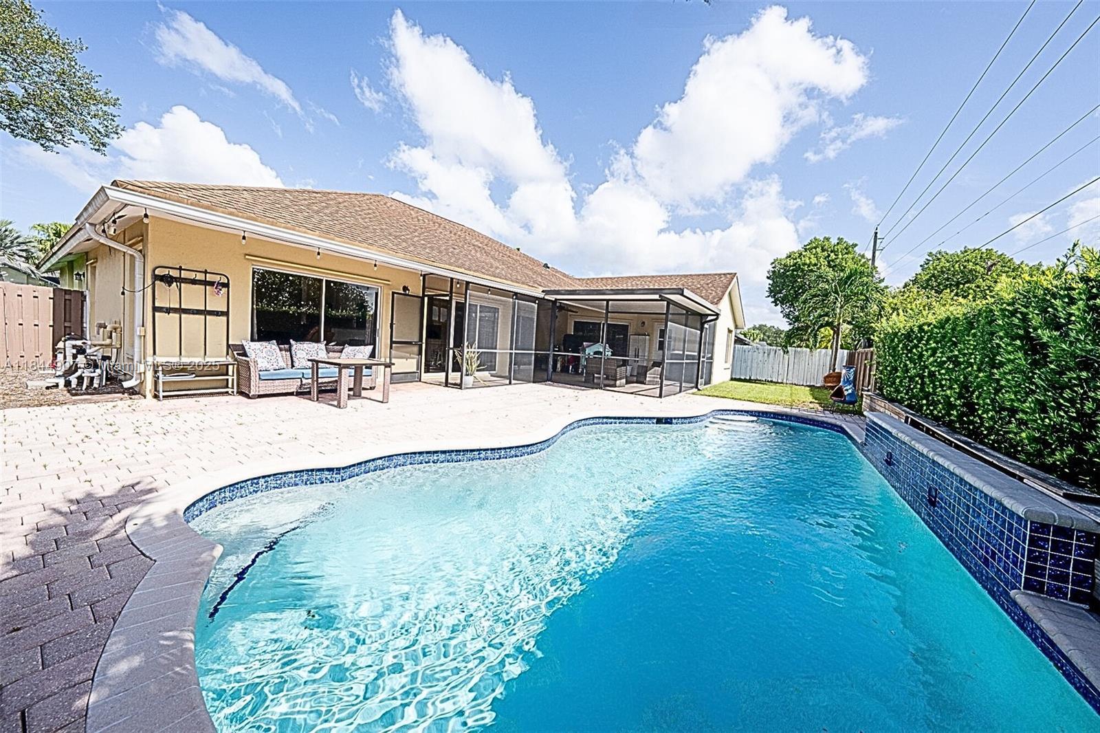Property Photo: 938 SW 149th Ter FL 33326