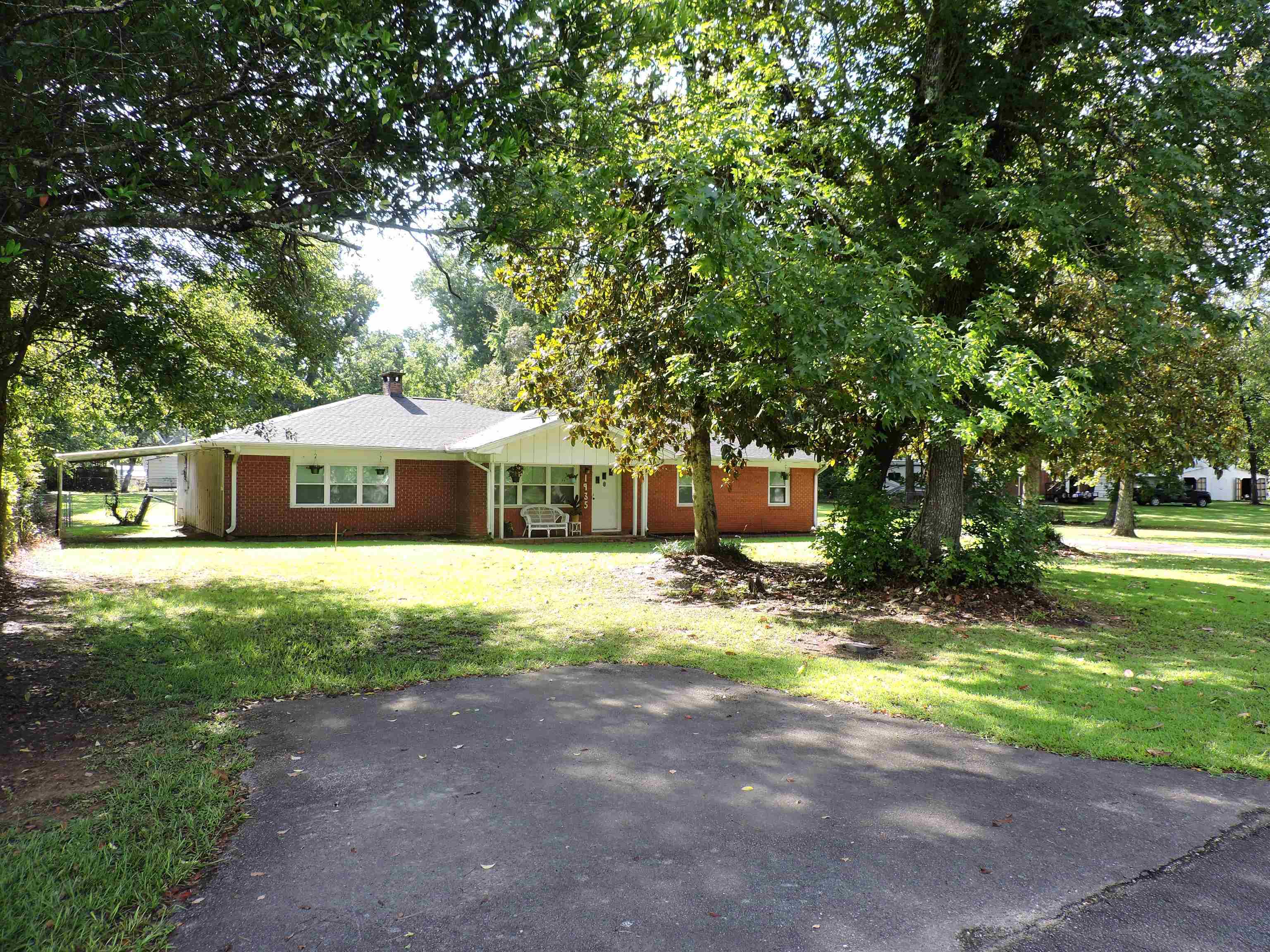 Property Photo: 1935 Chinkapin TX 77662