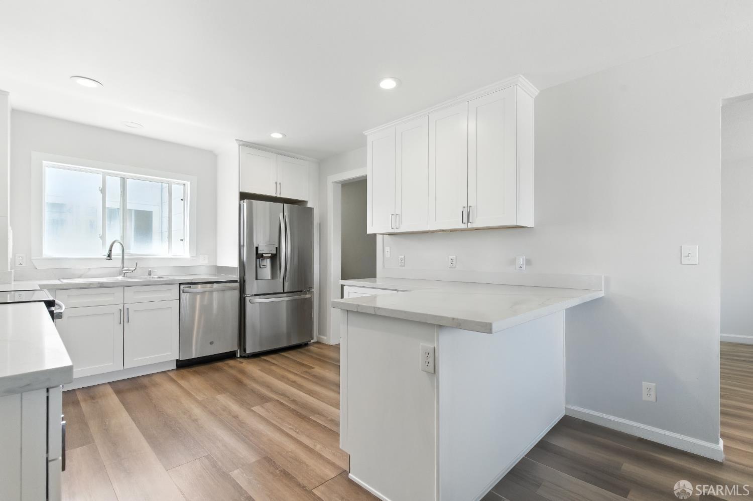 Property Photo: 529-531 37th Avenue CA 94121