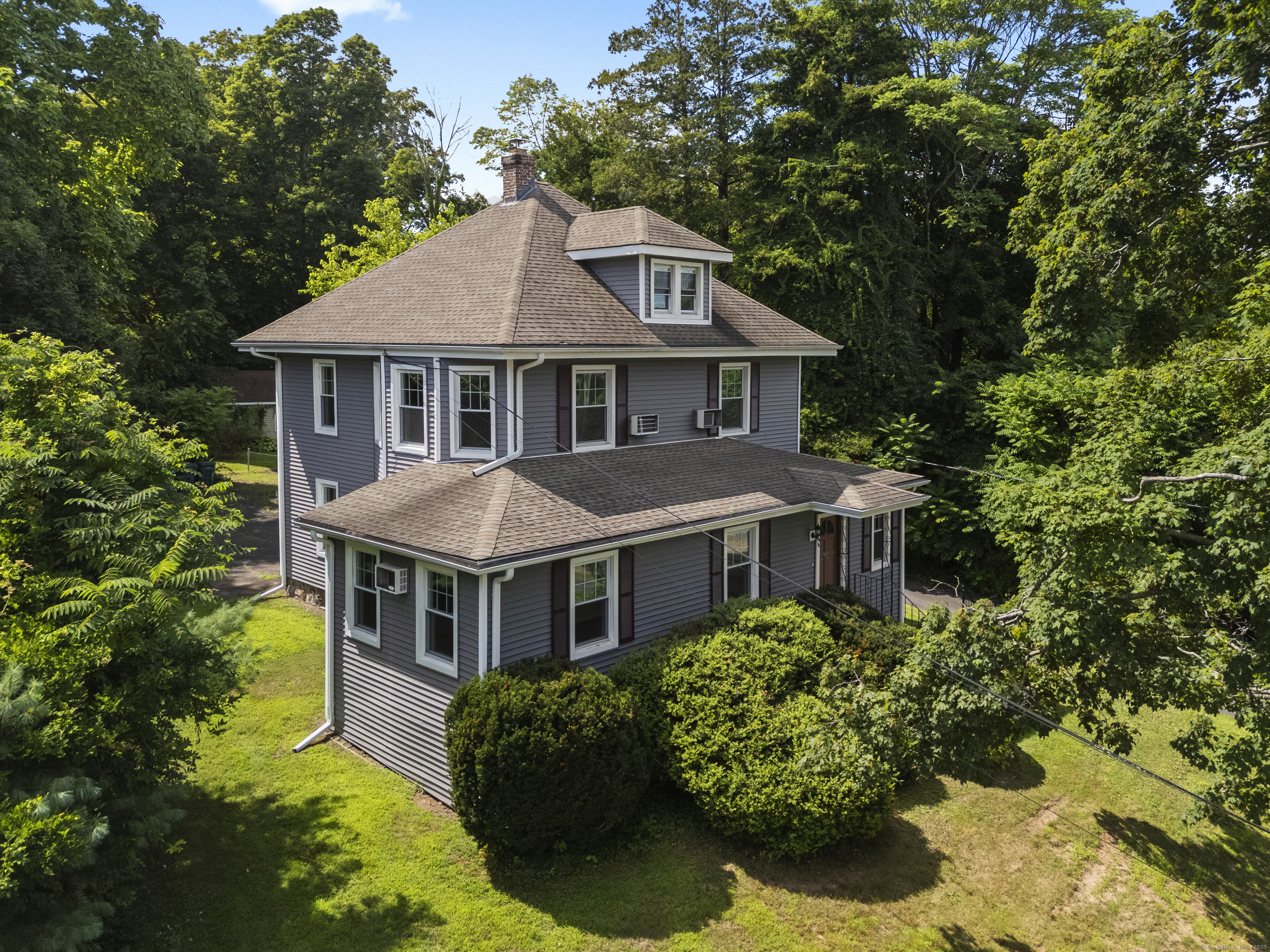 Property Photo: 2764 Whitney Avenue CT 06518