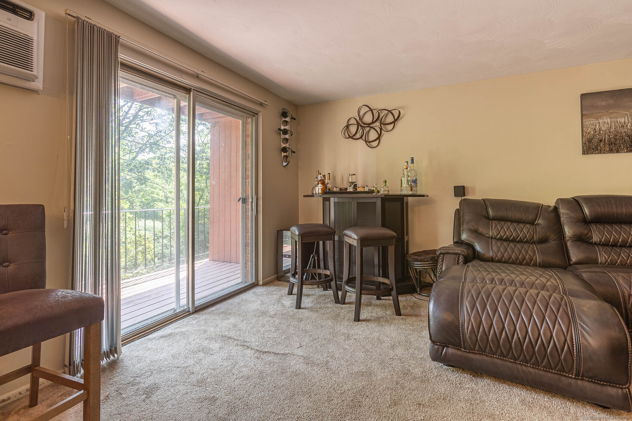 Property Photo:  929 Burnside Avenue Apt A14  CT 06108 
