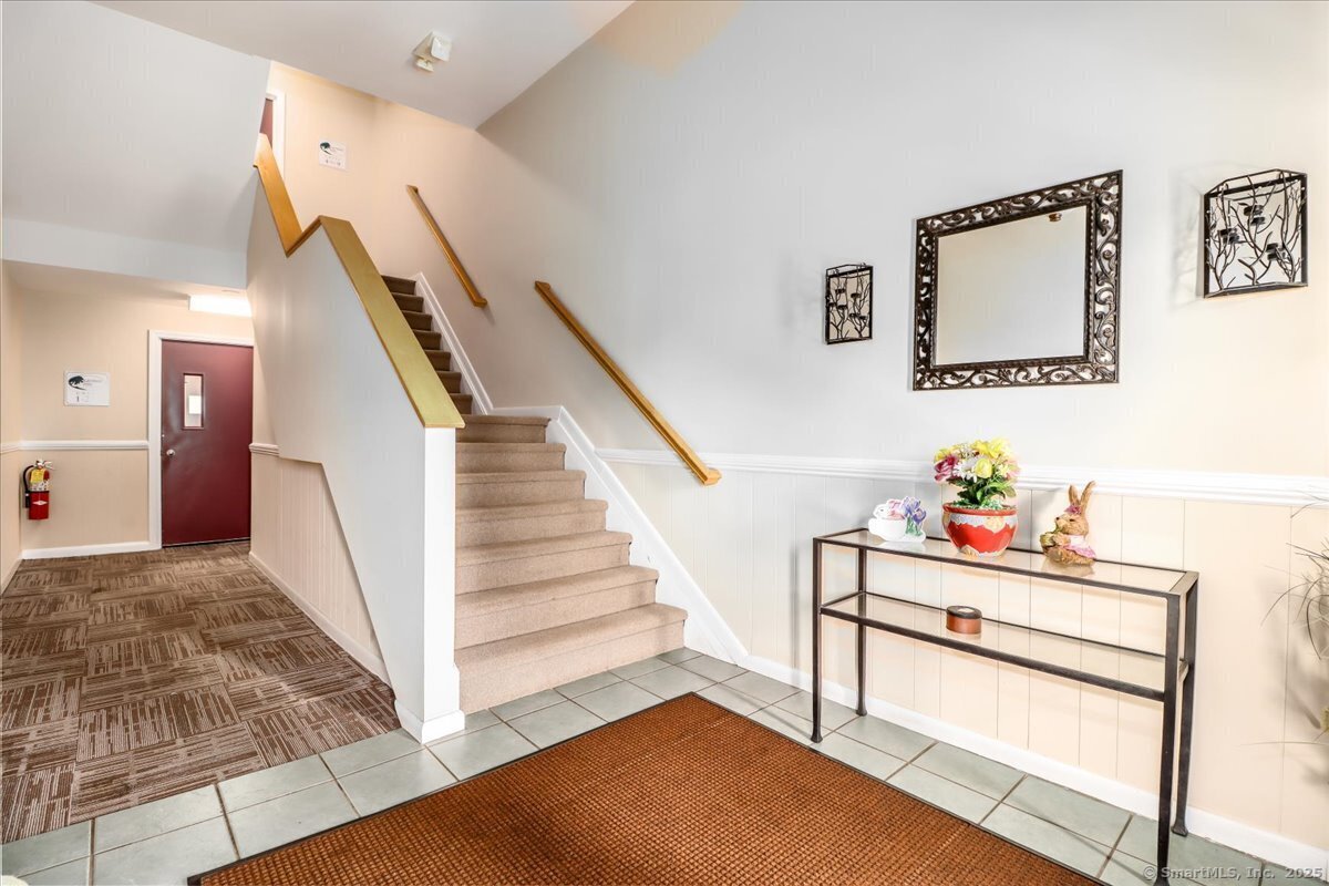 Property Photo: 17 Fordyce Court Apt 12 CT 06776