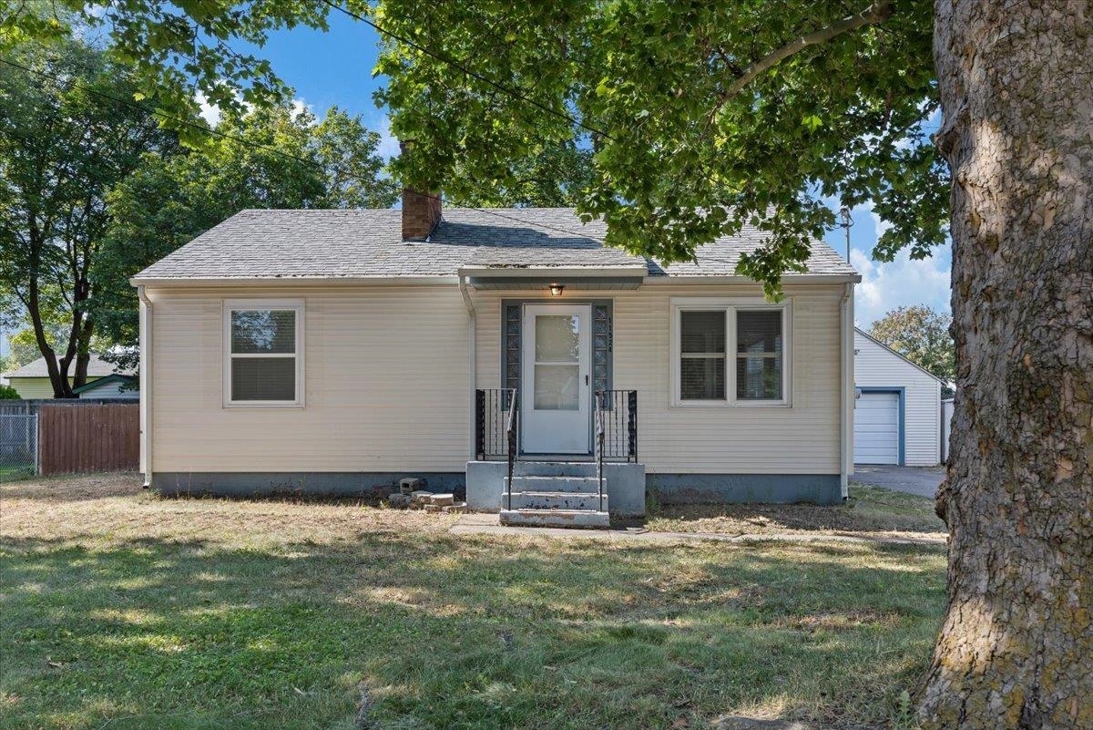 Property Photo: 11524 E 4th Ave WA 99206