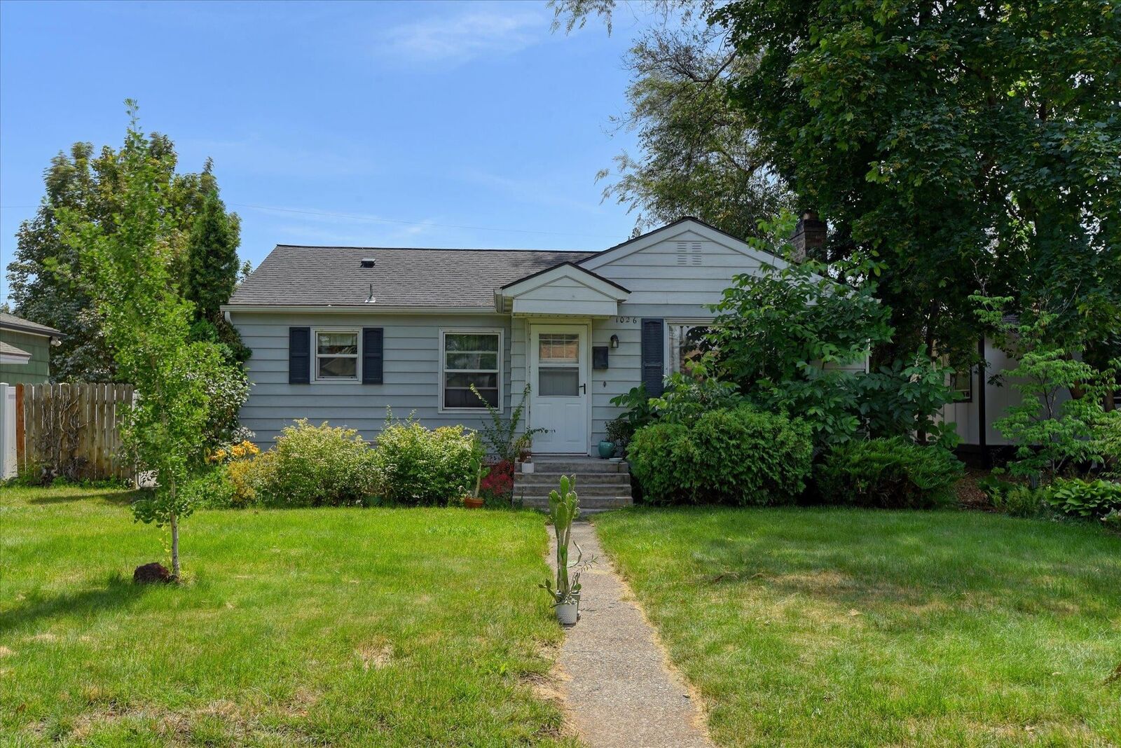 Property Photo:  1026 E 39th Ave  WA 99203 