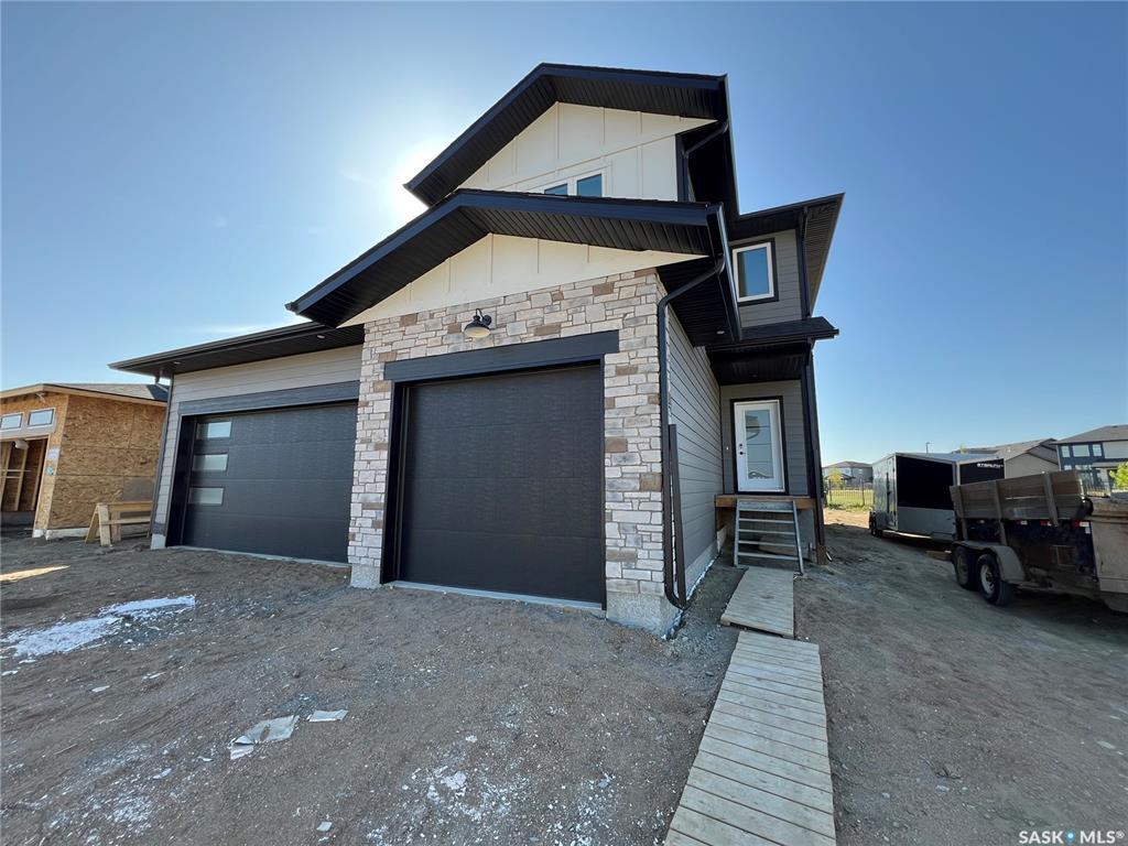 Property Photo: 727 Nazarali Lane SK S7V 1X4