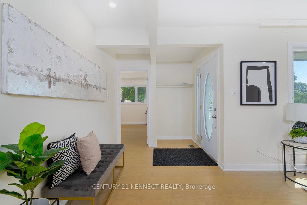 Photo de la propriété: 1666 Fisher Avenue ON K2C 1X7