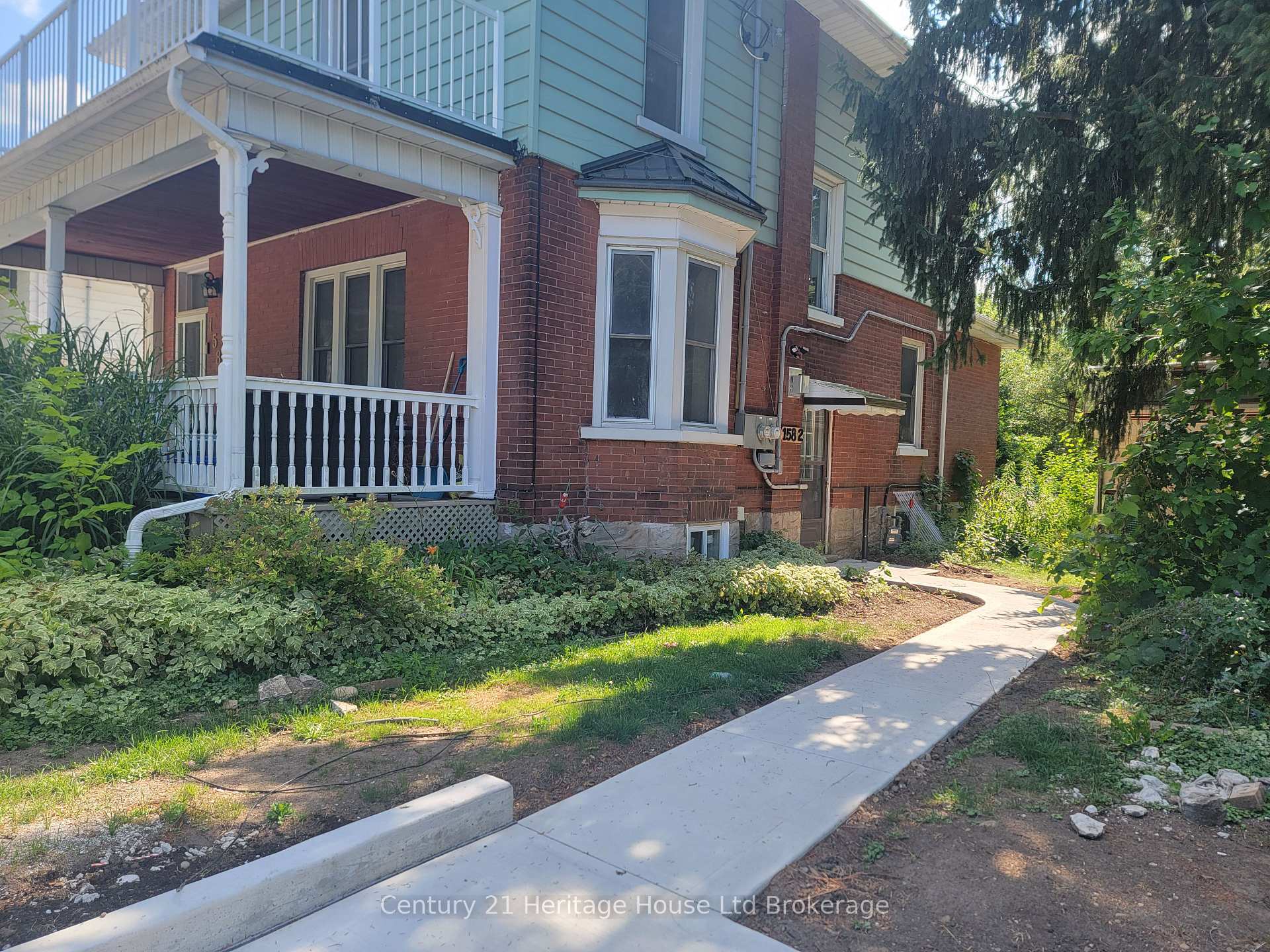Property Photo: 158 Laurel Street 2 ON N3H 3Y4