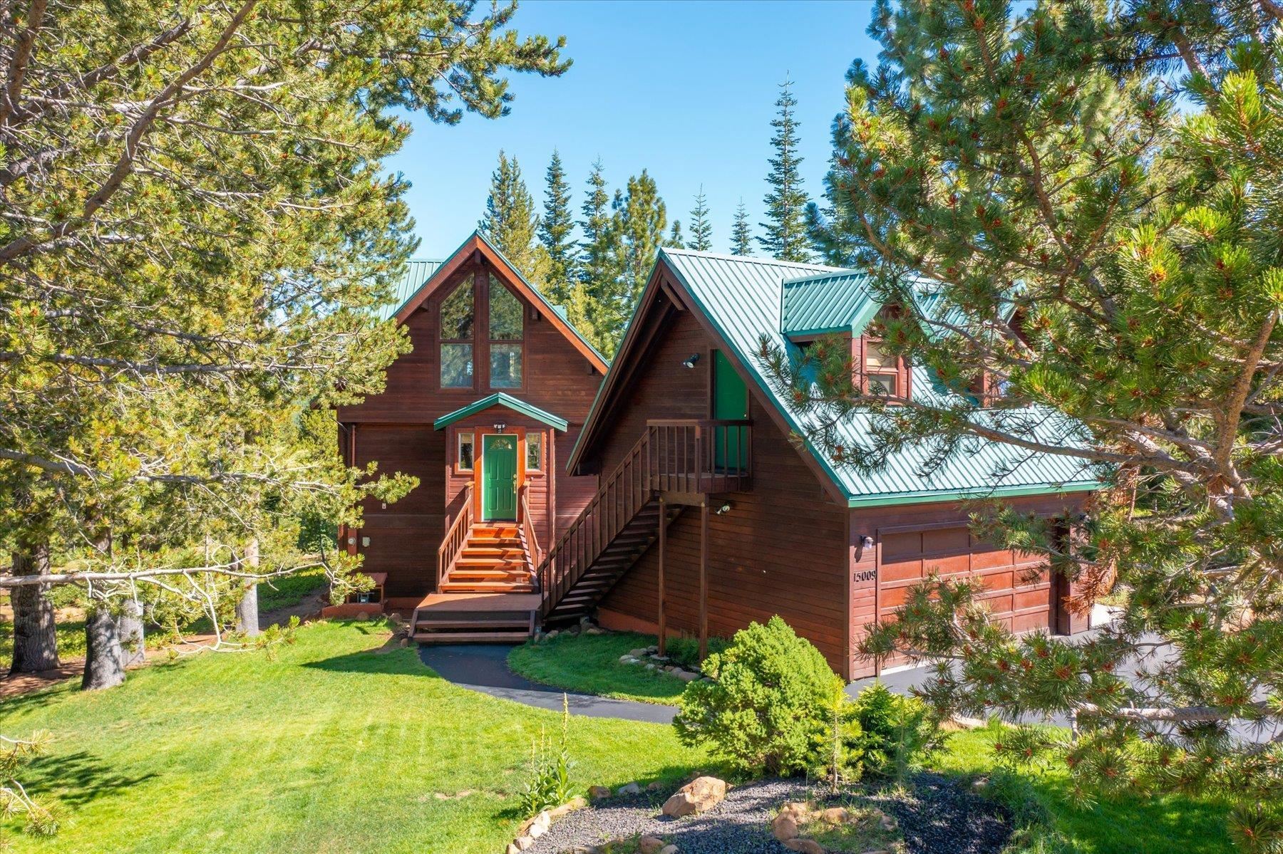 Property Photo:  15009 Skislope Way  CA 96161 
