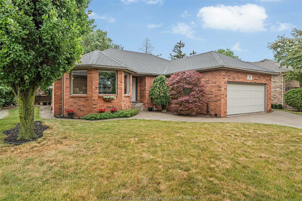 Property Photo: 520 Lisa Crescent ON N9G 2M5