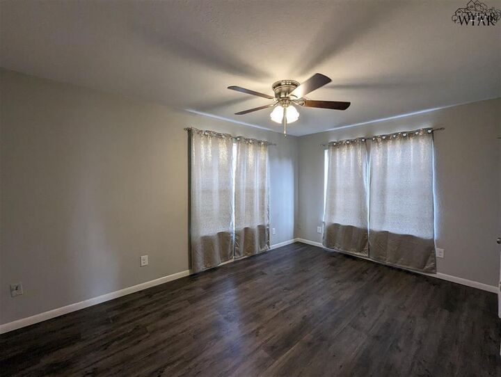 Property Photo: 3005 Kessler Boulevard TX 76309