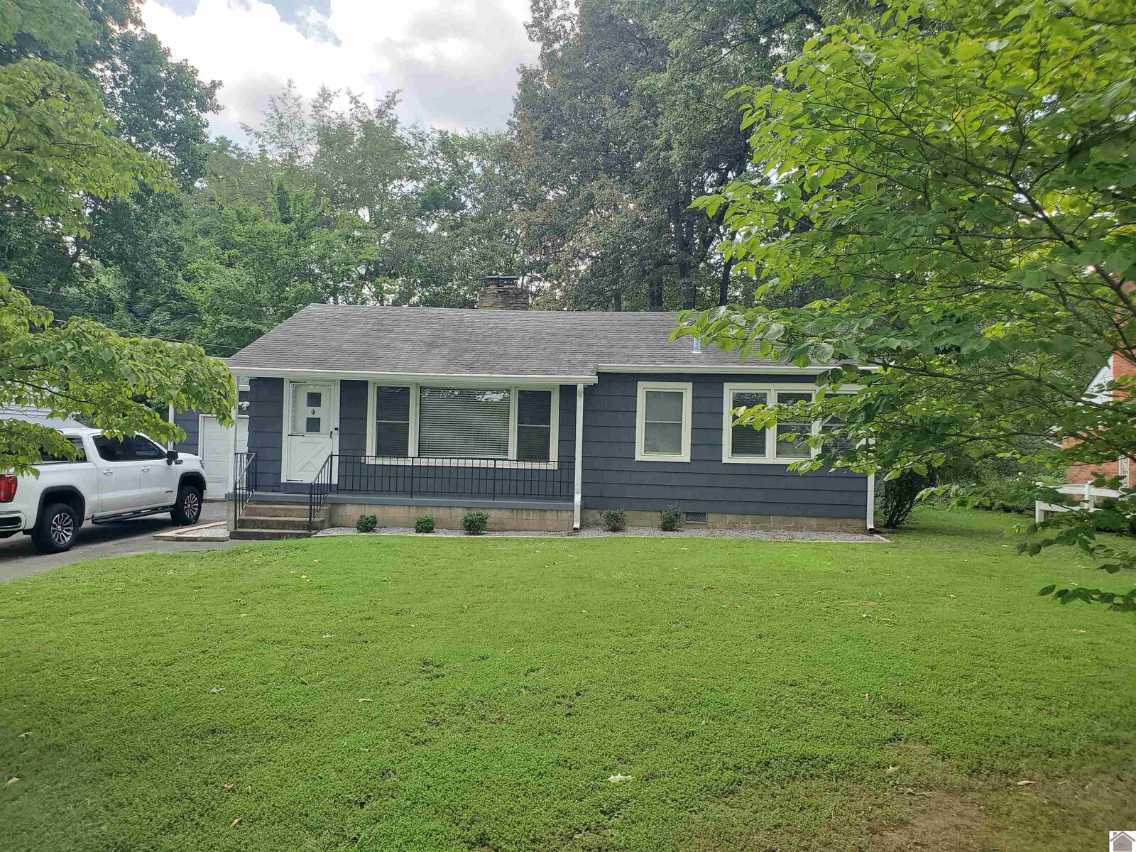 Property Photo: 255 Country Club Lane KY 42001