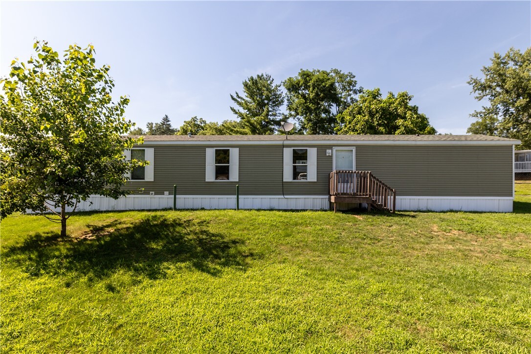 Property Photo:  402 Richmond Rd  PA 15126 