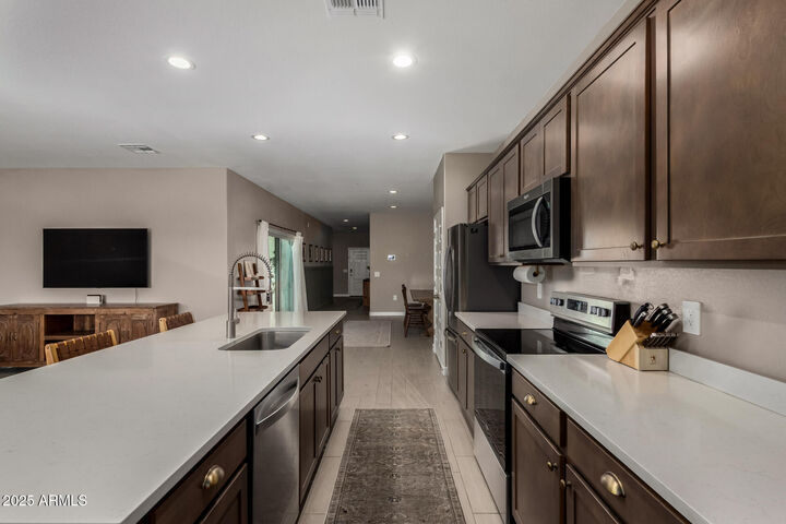 Property Photo: 37044 N Aleutian Drive AZ 85143