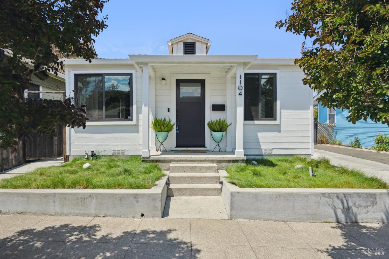 1104 F Street  Petaluma CA 94952 photo