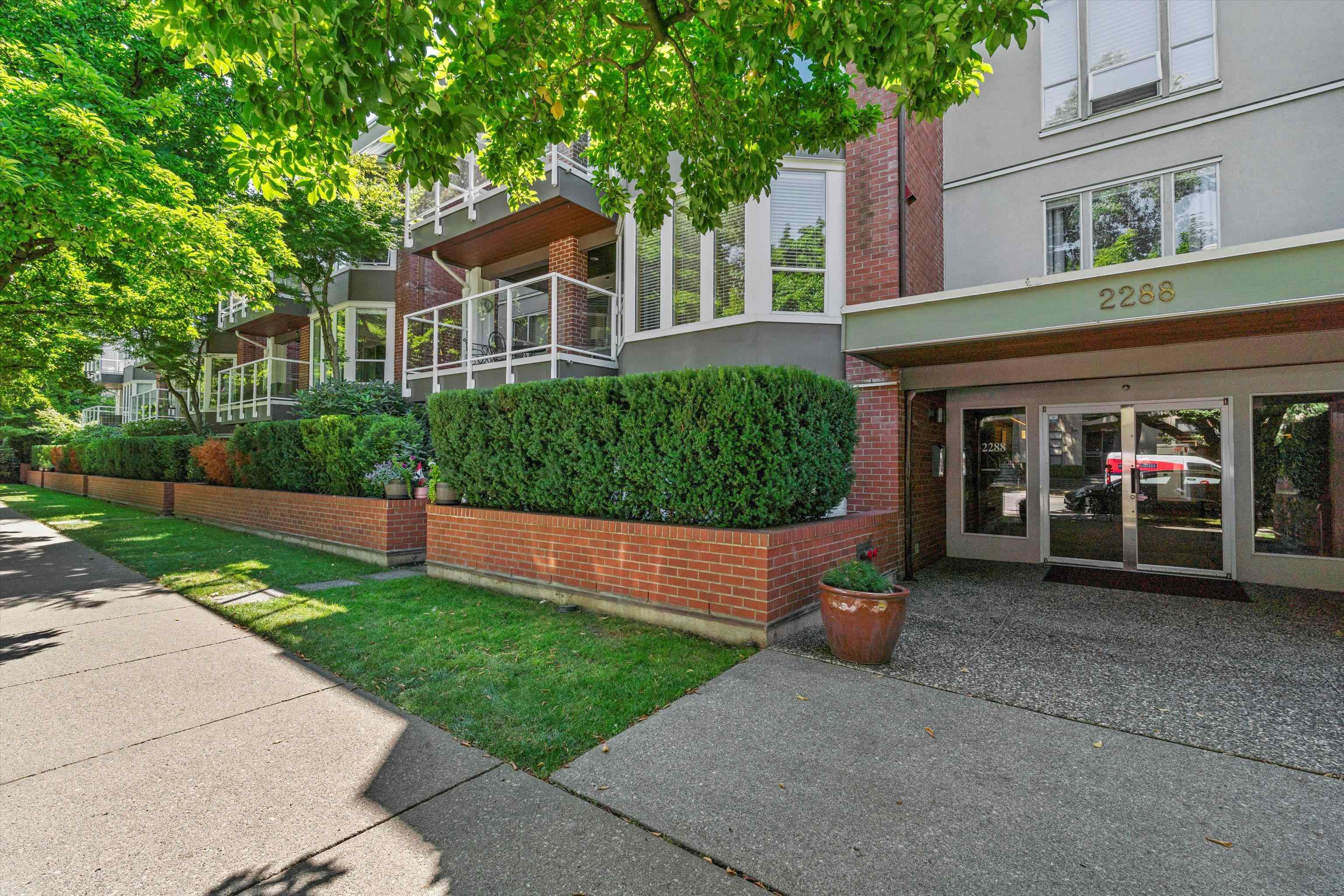 Property Photo: 2288 W 12th Avenue 201 BC V6K 4R2