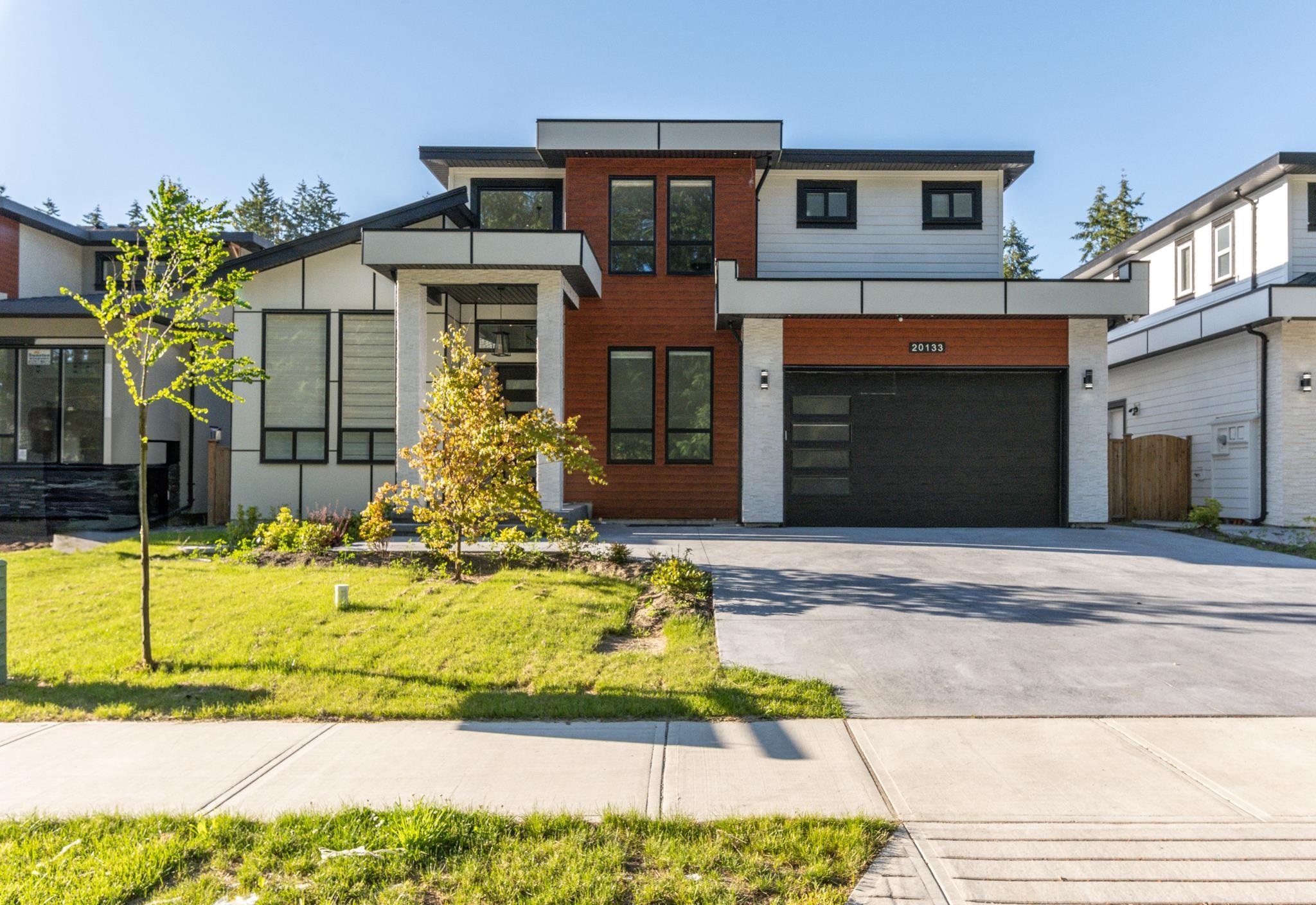 Property Photo: 20133 27 Avenue BC V2Z 0B6