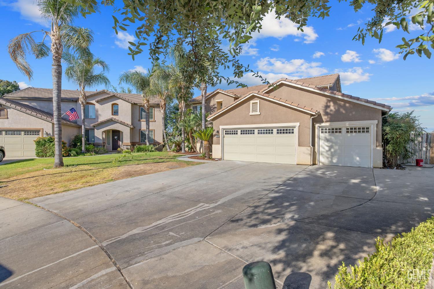 Property Photo: 10424 Malaguena Court CA 93312
