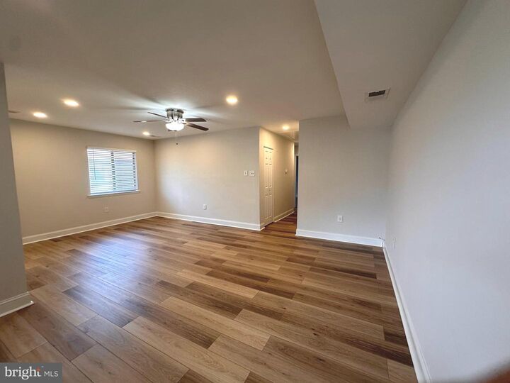 Property Photo:  4141 Meadowland Court 21  VA 20151 