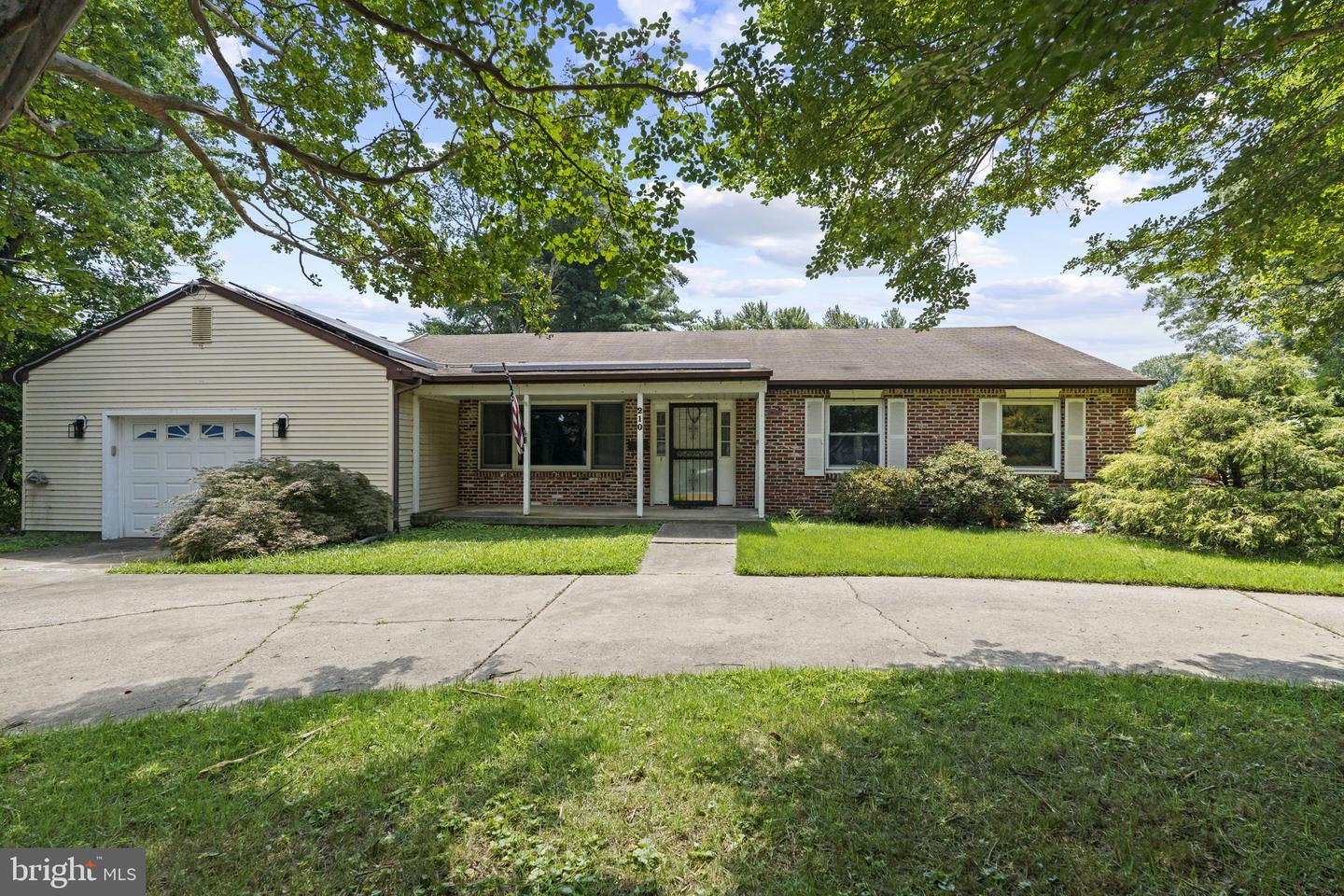 Property Photo: 210 High Street NJ 08052