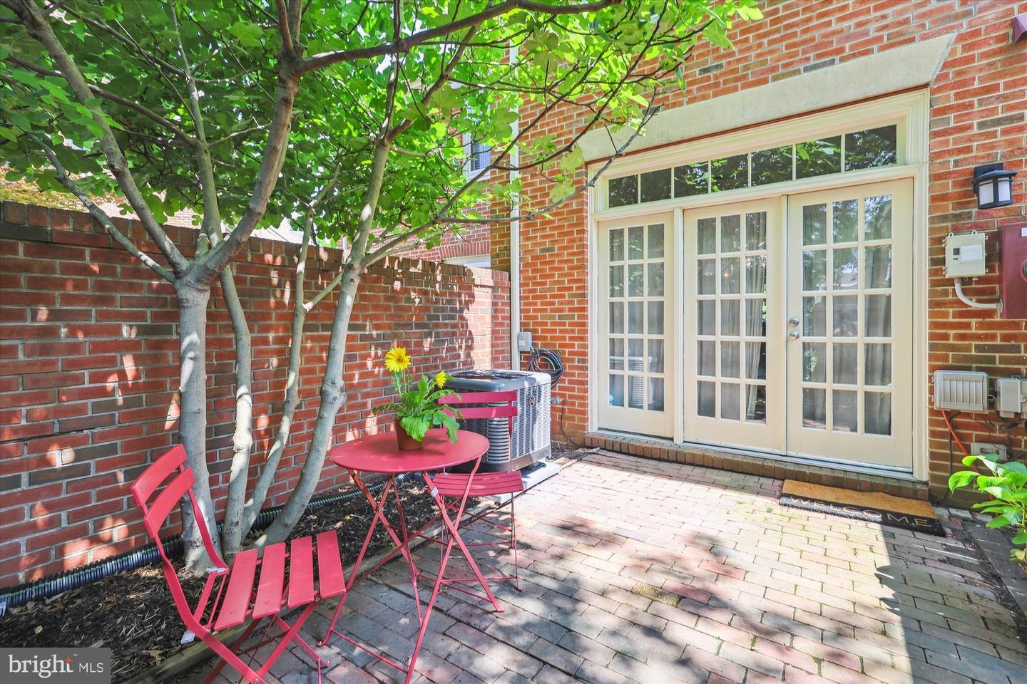 Property Photo: 1229 Portner Road VA 22314