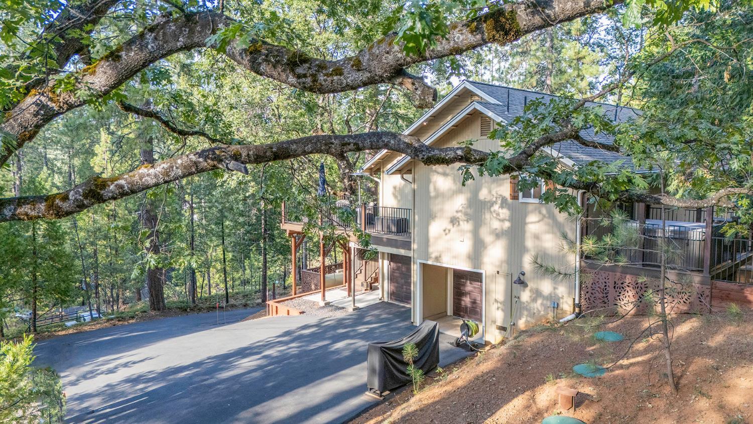 Property Photo:  2641 Chamonix Drive  CA 95223 