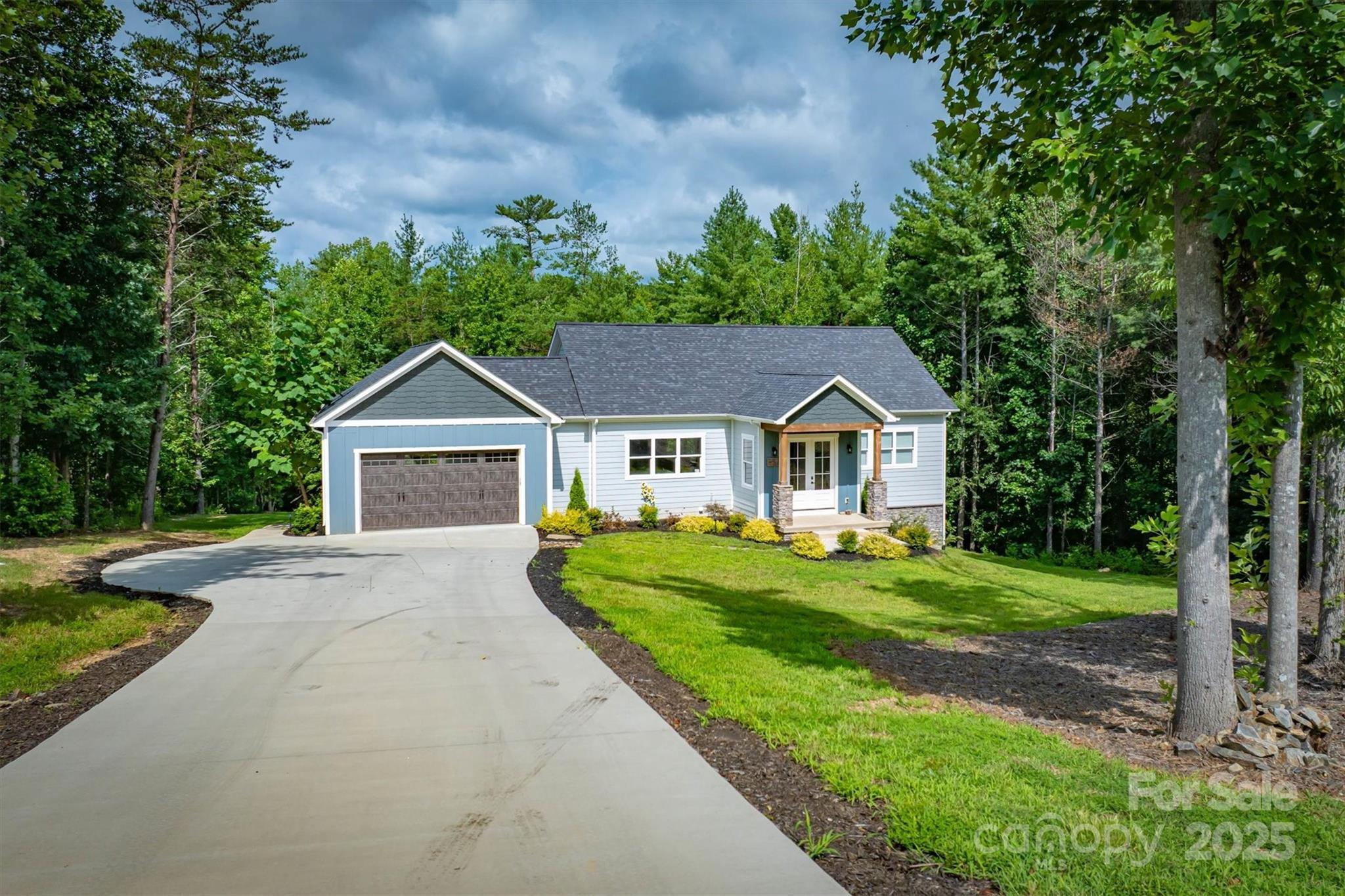 Property Photo:  2108 E Bluewater Drive  NC 28655 