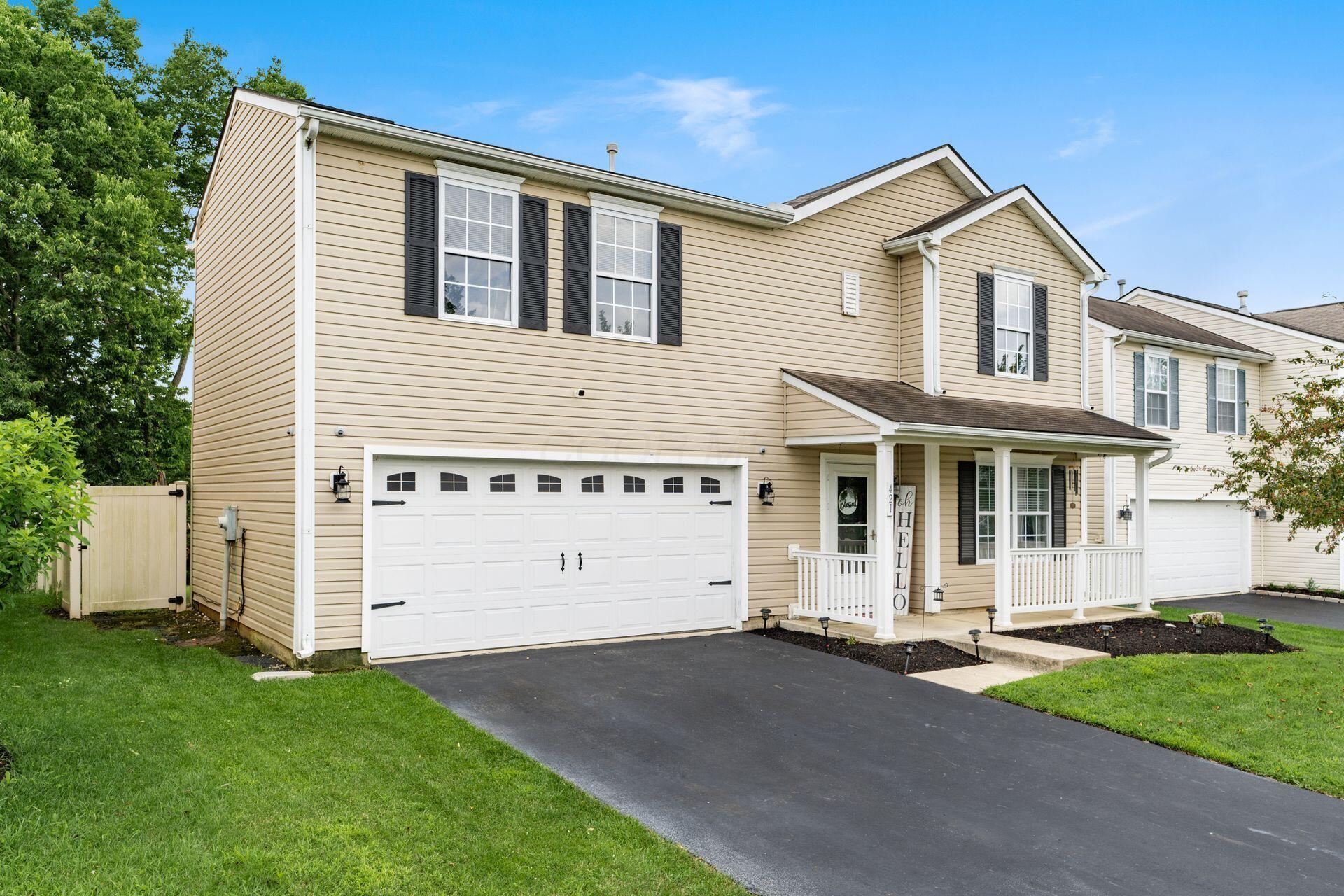 Property Photo:  421 Wellsleyglen Drive  OH 43207 