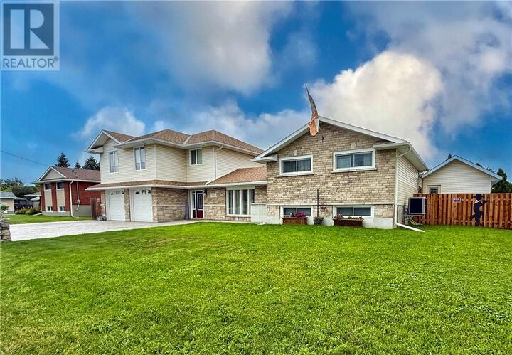 Property Photo: 1512 Dominion ON P3P 1A7