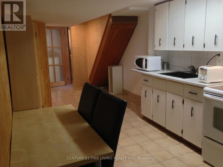 Property Photo: 400 Nairn Avenue Lower ON M6E 4J3