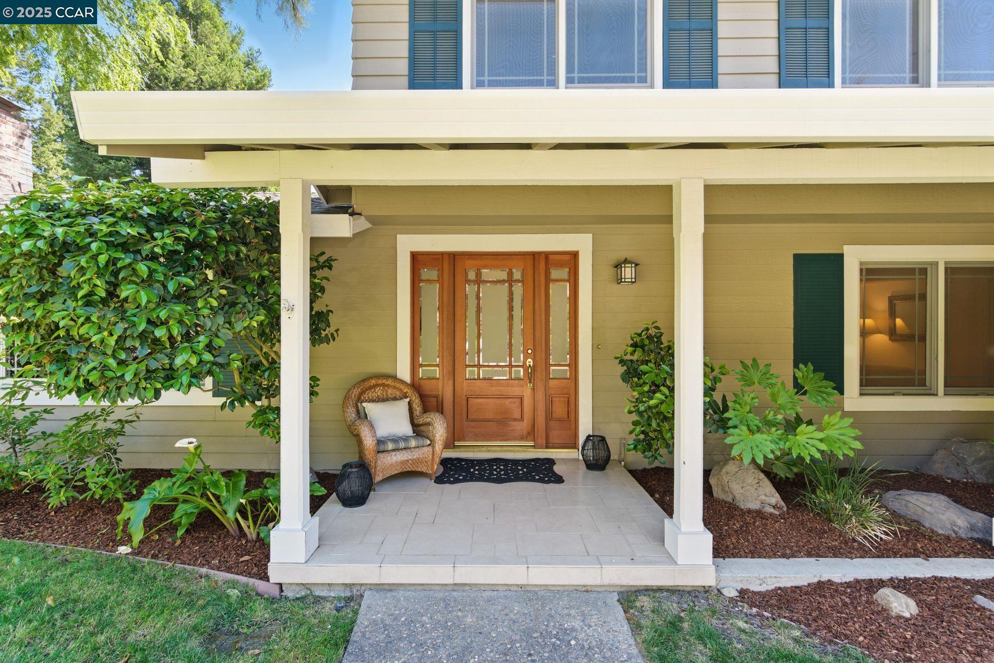 Property Photo:  3080 Oakraider Dr  CA 94507 