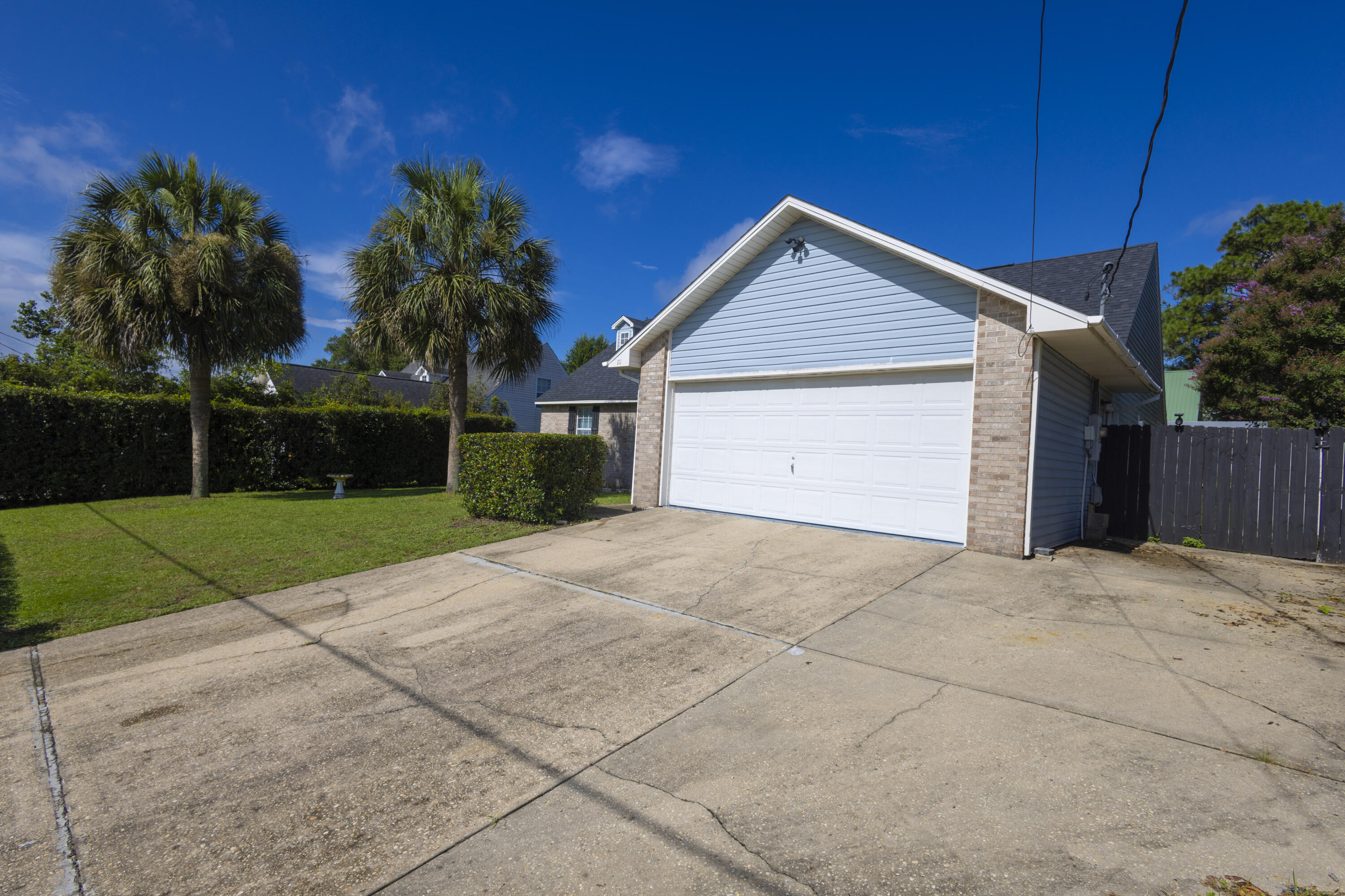 Property Photo: 111 Trenton Avenue FL 32539