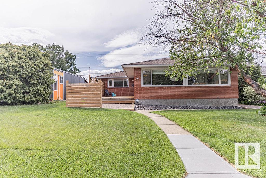 9040 52 Street NW  Edmonton AB T6B 1G2 photo