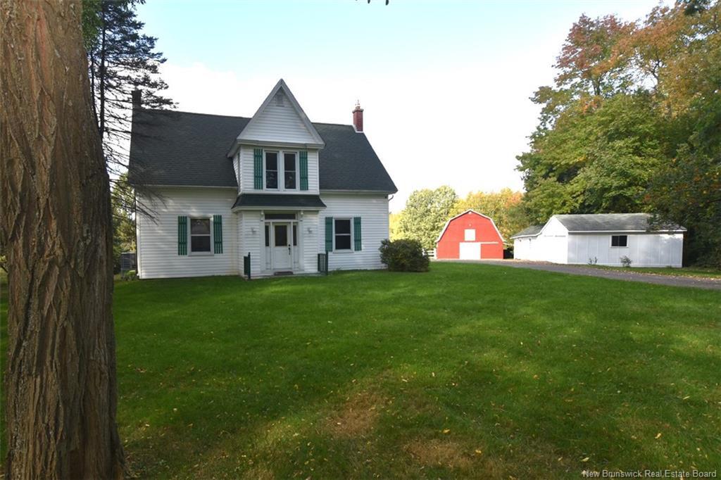 Photo de la propriété: 3175 Woodstock Road NB E3C 1R2