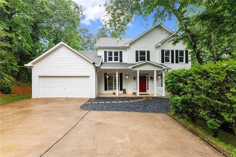 Property Photo:  1620 Bluwater Court  GA 30041 