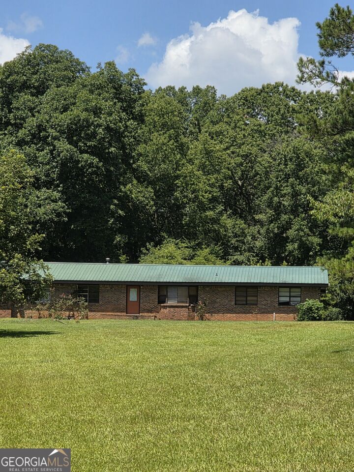 Property Photo: 355 Brooks Woolsey Road GA 30215
