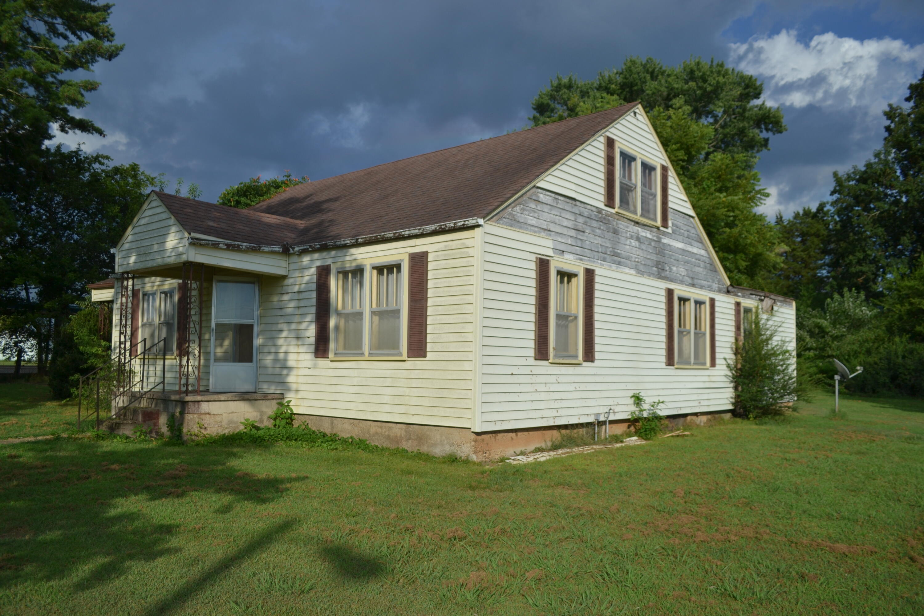 Property Photo: 1344 US 127 Bypass TN 37367